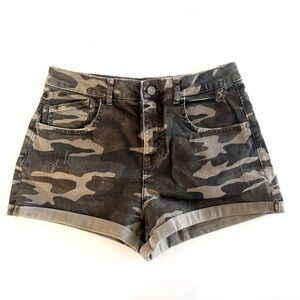 Zara camo high-rise denim shorts cuffed hems Size 8